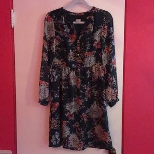 Perfect fall floral dress!